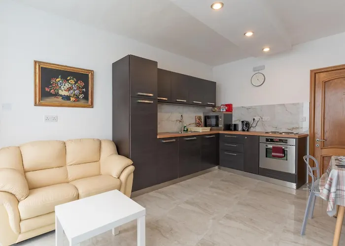 Lägenhet Cozy In Malta